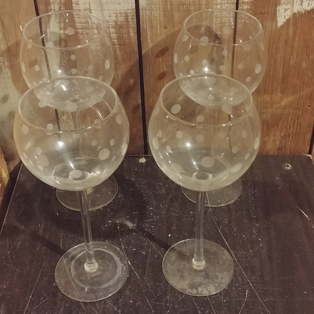 Pampered Chef Wine Glasses